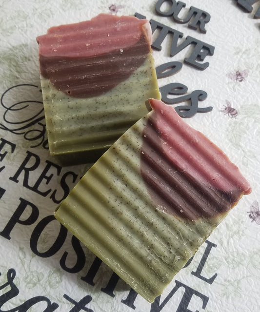 Comfrey & Spirulina Soap